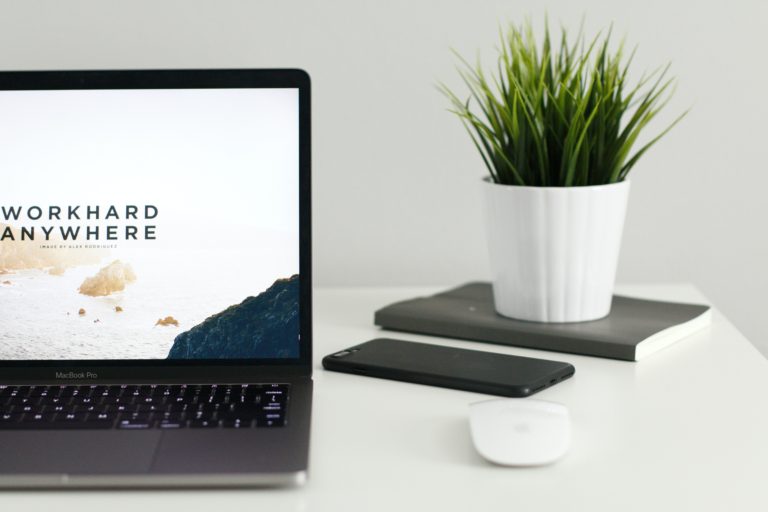 Fiverr versus Medium, who’s best for your side hustle?